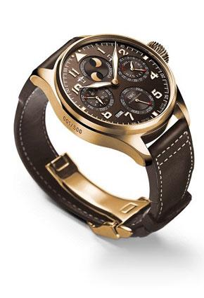 IWC تطلق الساعة التكريمية السادسة لأنطوان دي سانت اكسوبيري